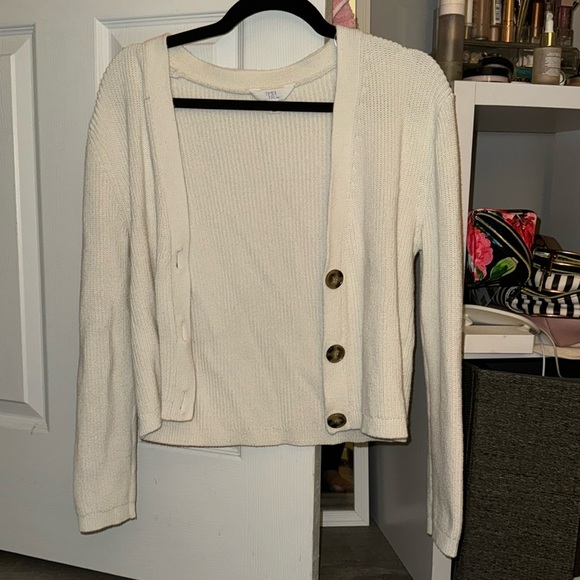 Time and Tru Sweaters - Cropped button up knit sweater.